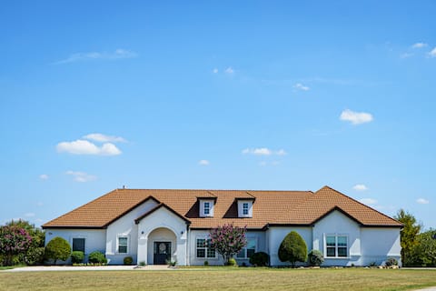Spacious | Approved events allowed |Sleeps 20