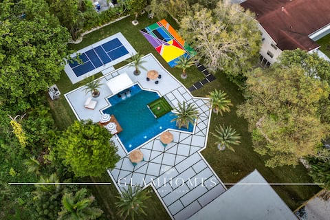 Sunny Isles Beach Luxury Property by The Glamhomes