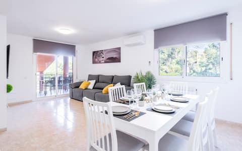 Private villa with heating near Tarragona