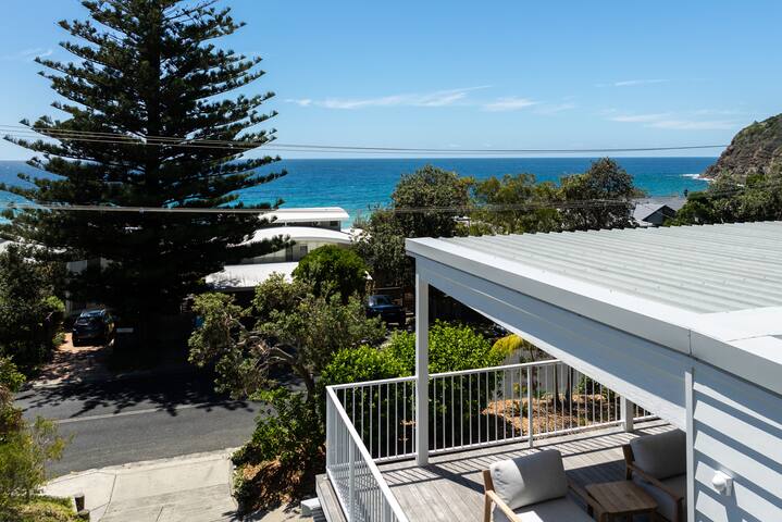 Beachside luxury holiday with views Little Umi