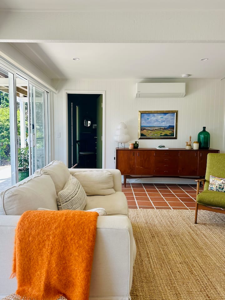 Beachside Luxury Holiday With Views
Little Umi - Boomerang Beach