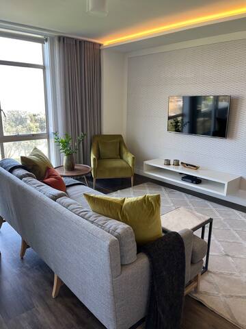 Camps Bay beach front apartment gallery image 4