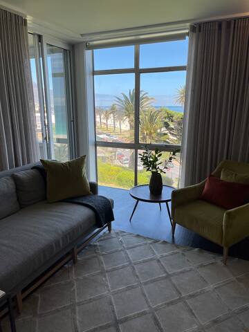 Camps Bay beach front apartment gallery image 5