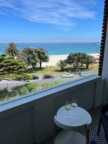 Camps Bay beach front apartment gallery image 2