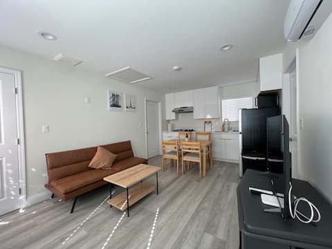 Top performing Airbnb: 2B2B Between Disney universal in Hacienda Heights
