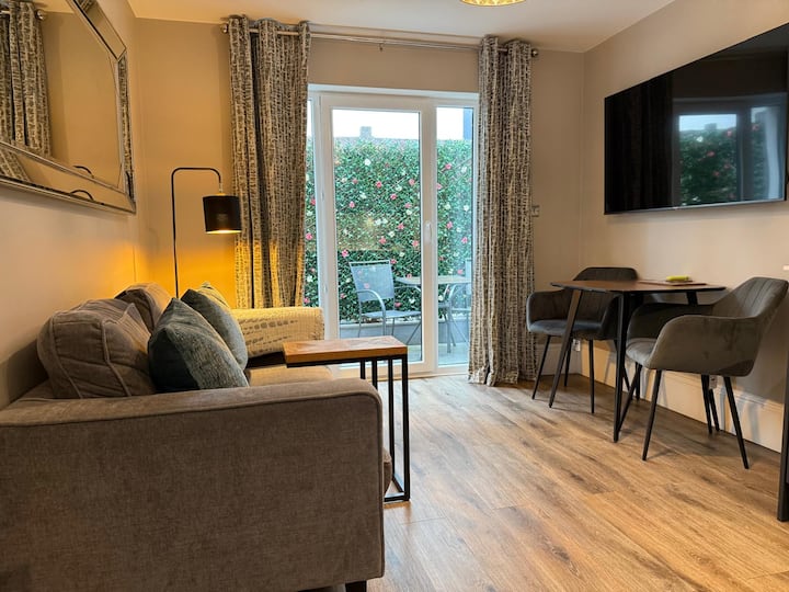 Peaceful, City Apartment - Cardiff