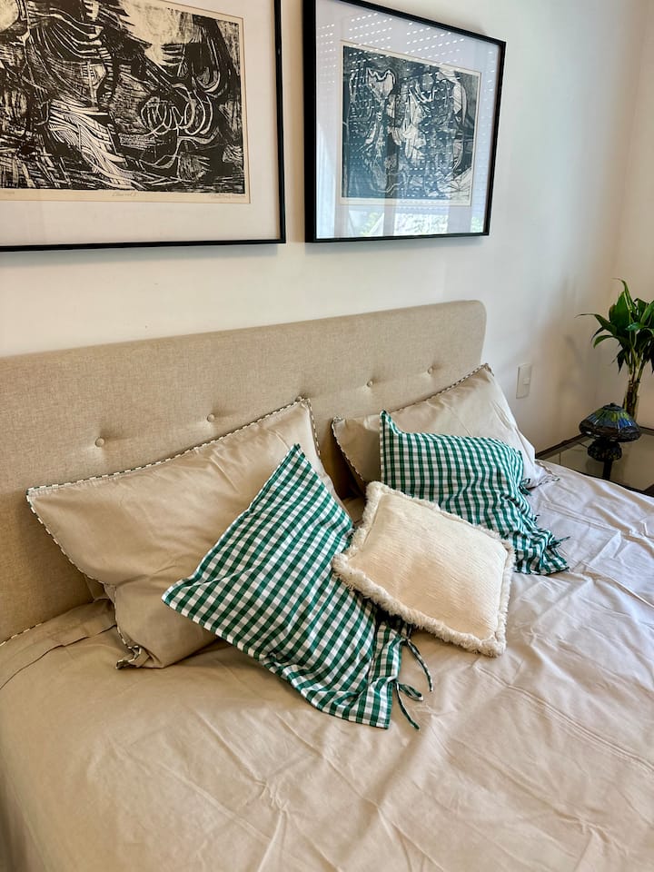 Apartman u spavaćoj sobi s ormarom s roletama i mnogo udobnosti 