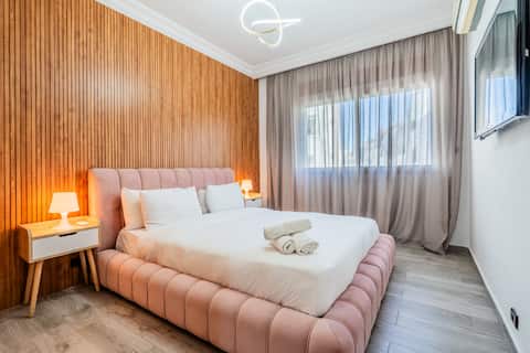 Luxury 2 beds - 7 min train station -Parking