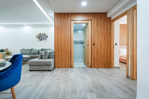 Successful Airbnb property: Luxurious 2 beds - 7 min train station -Parking in Arrondissement De Mers Sultan مقاطعة مرس السلطان