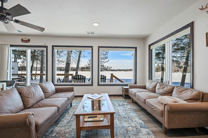 Private Lakefront Retreat W/sauna, Firepit & Dock - Mountain, WI