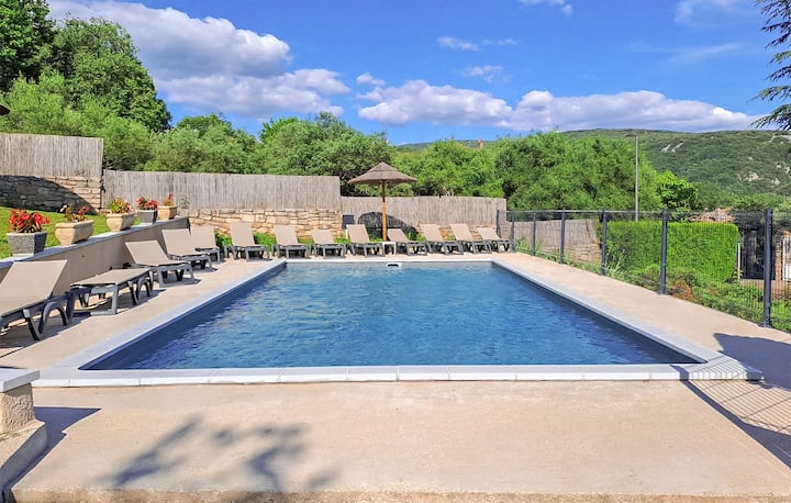2 Bedroom Awesome Apartment In Vallon Pont D´arc - Salavas