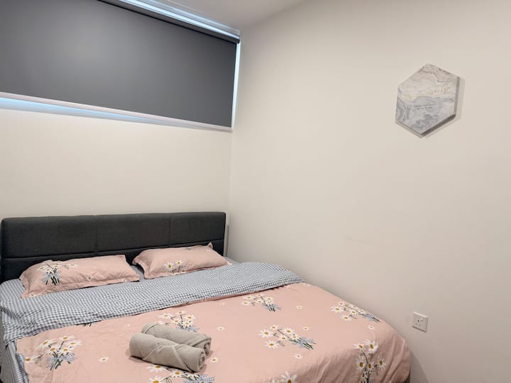 B9-06,Level 9 · Jeff & Ricky Homestay 99 @Armadale Residence