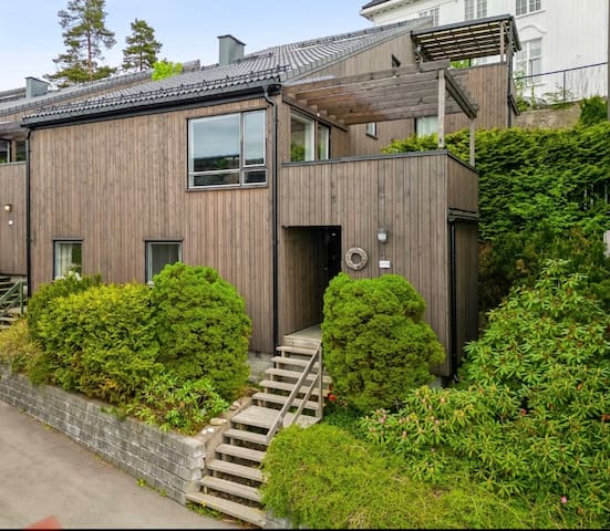 Hyggelig hus med flott utsikt. gallery image 2