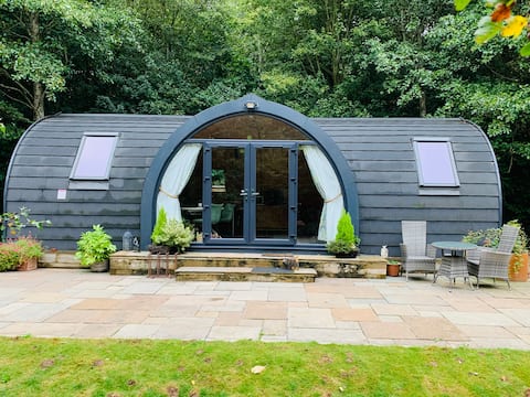 Secluded Luxury Glamping pod & hot tub