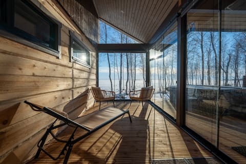 Iisland Usva, seaside house with sauna and jacuzzi