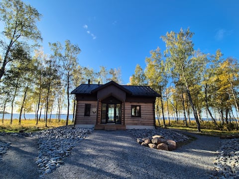 Iisland Usva, seaside house with sauna and jacuzzi
