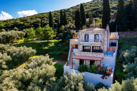 Villa Art Foutia
Sea View
Monemvasia rock view