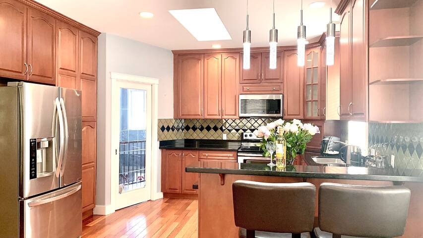 Bear Mountain Getaway* gallery image 5