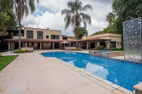 Casa Mágica Tepoztlán | Pool, Jacuzzi & Paddle Tennis
