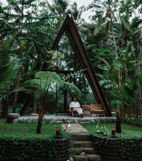 A-Frame Jungle Hut w/ Volcano Views – Ubud