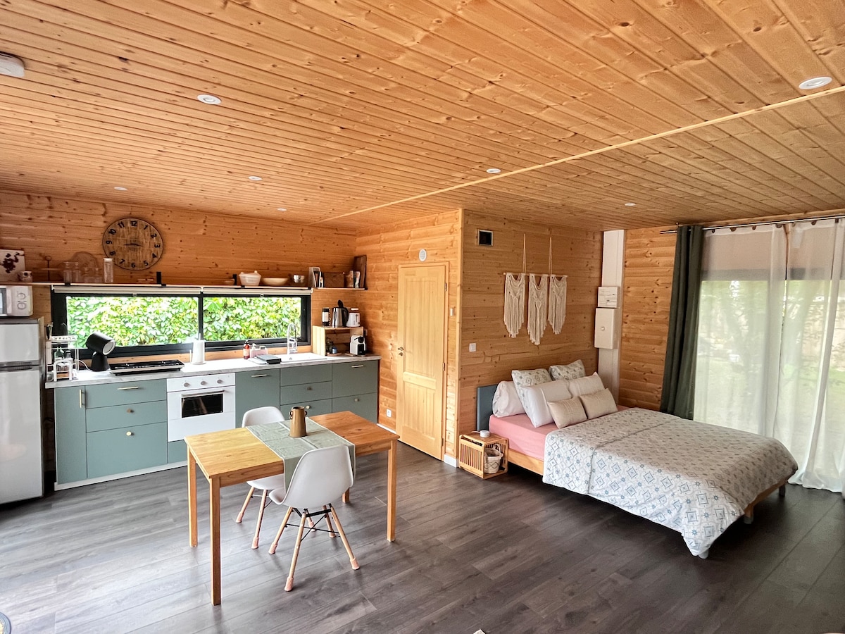 Annuncio Airbnb popolare: Charming Wooden Studio a Thionville