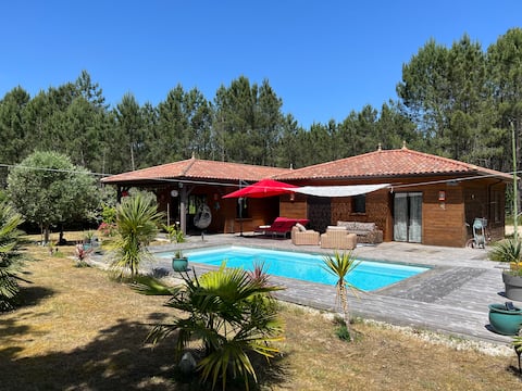 4-star Villa with Private Pool, Beach 6 min away, Bicycles