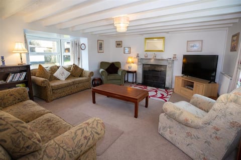 3 Bed in Lydstep (oc-fb156)