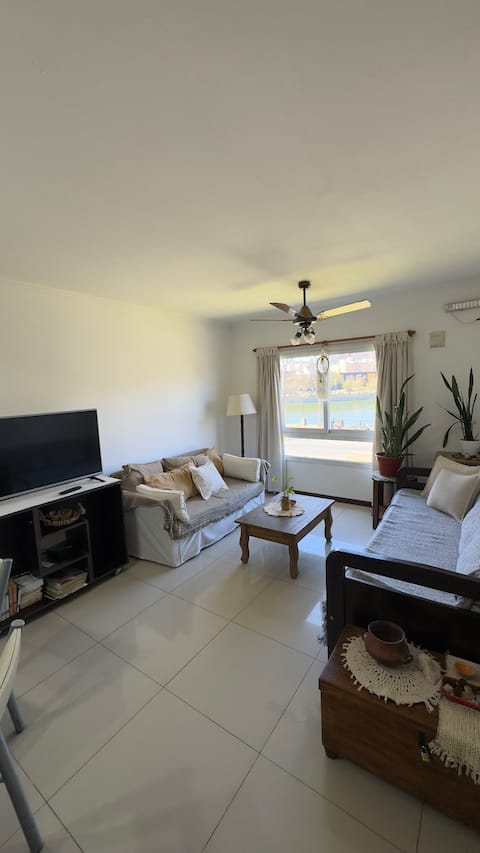 Popular Airbnb listing: Excellent location, modern. in Villa Carlos Paz