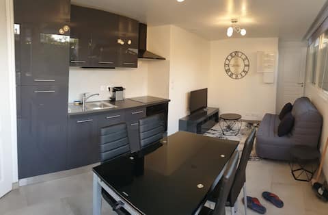 Accommodation – 4 travelers near Disneyland and Paris