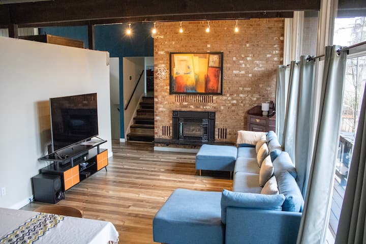 Mid-century Retreat | Hot Tub, Sauna, Ev Charger - Yakima, WA