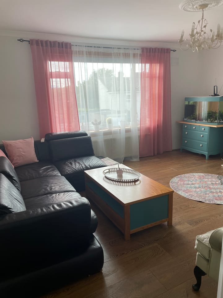 Two Bedroom Cosy Apartment With Free Parking - Musselburgh