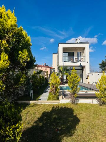 VillaTuna|Nefes Suites Isıtmalı Havuzlu Lüx Villa gallery image 3