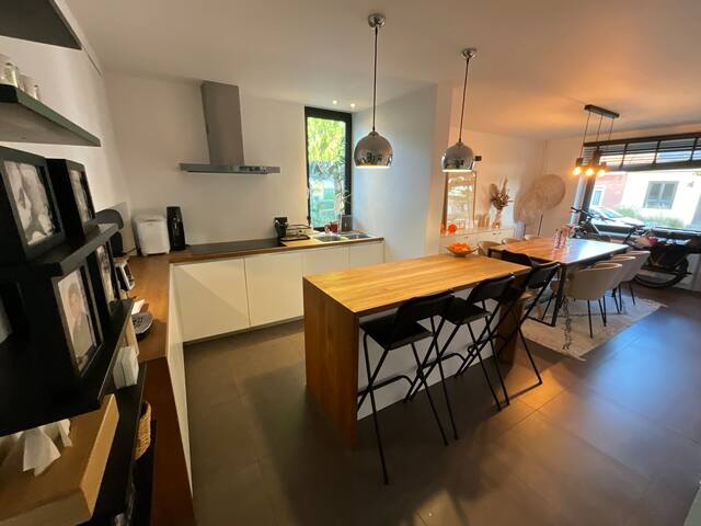 Maison familiale confortable & jardin -bbq à Bxl gallery image 3