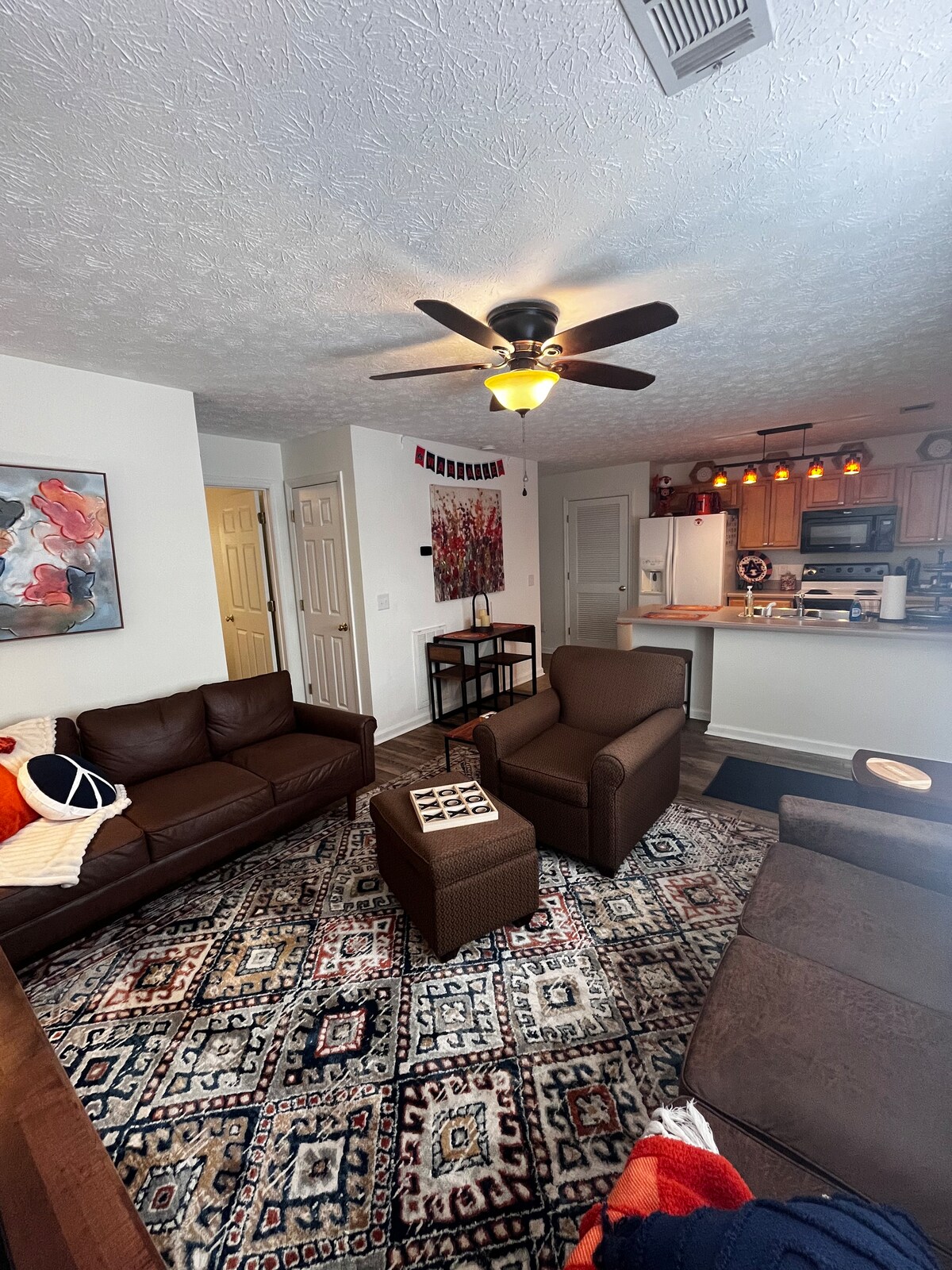 Popular Airbnb listing: Downtown Auburn Nights in Auburn