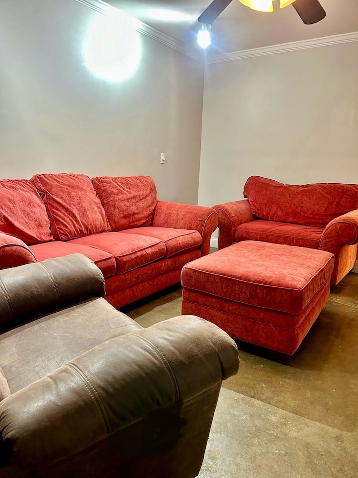 Fisher’s Keel; 4 Bedroom W/queen Suite Sleeps 8 - Blue Mountain, MS