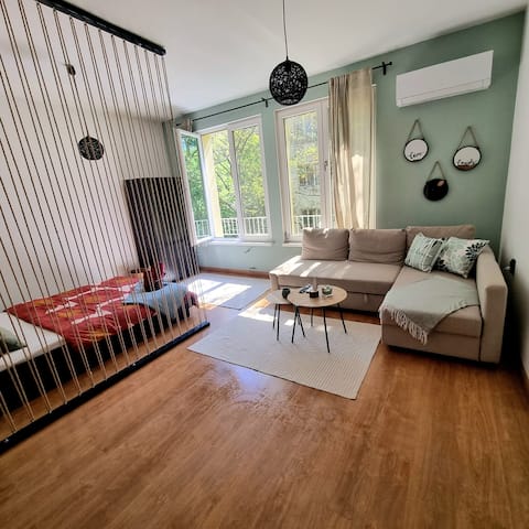 "Lucky number 7" Studio