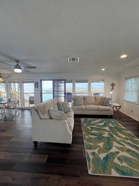 Top Airbnb: The Osprey's Landing in Dauphin Island