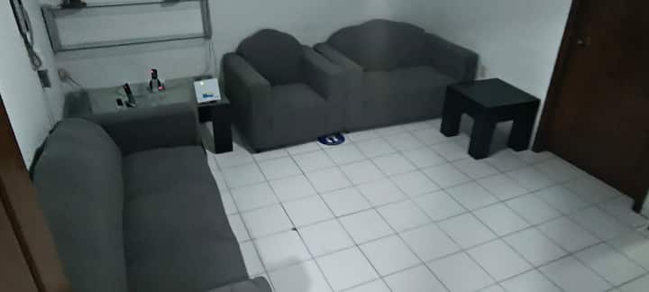 Casa De 2 Pisos Con 3 Recamaras, 5 Camas - Ciudad Nezahualcóyotl