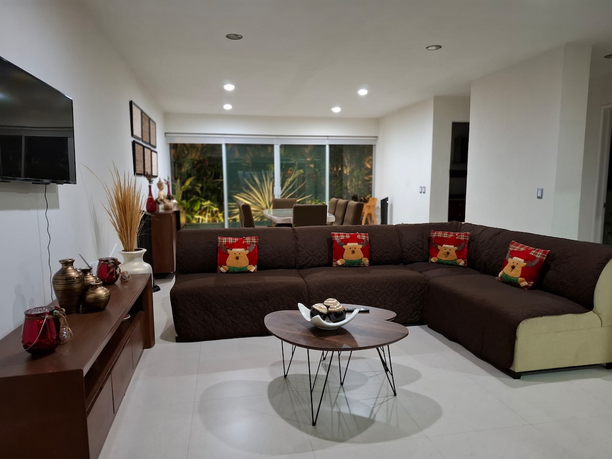 Popular Airbnb listing: Come and enjoy the view and our warm pool! in Tres De Mayo