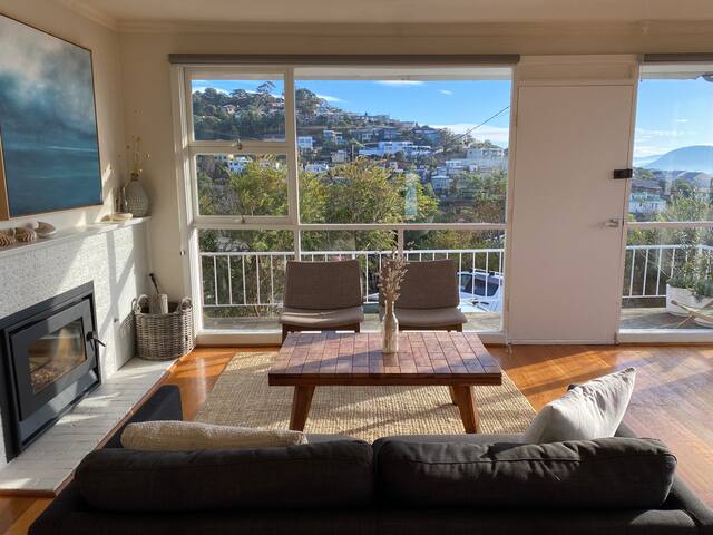 Sunny, silent West Hobart gem. gallery image 3