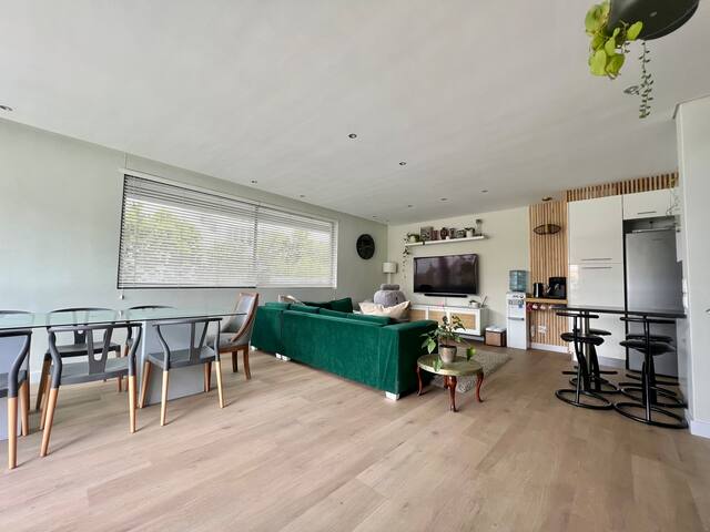 Private Pool & 50m From Beach, Sea Point gallery image 5