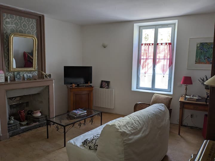 Maison De Ville Avec Jardin, Au Calme, Terrasse. - Grignan