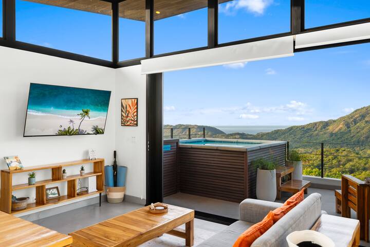 Romantic Ocean View Loft • Private Pool + King Bed