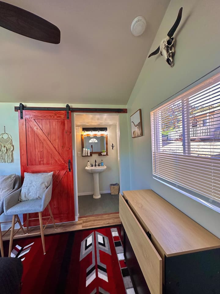 Farmhouse Studio With Skylight - Julian, CA