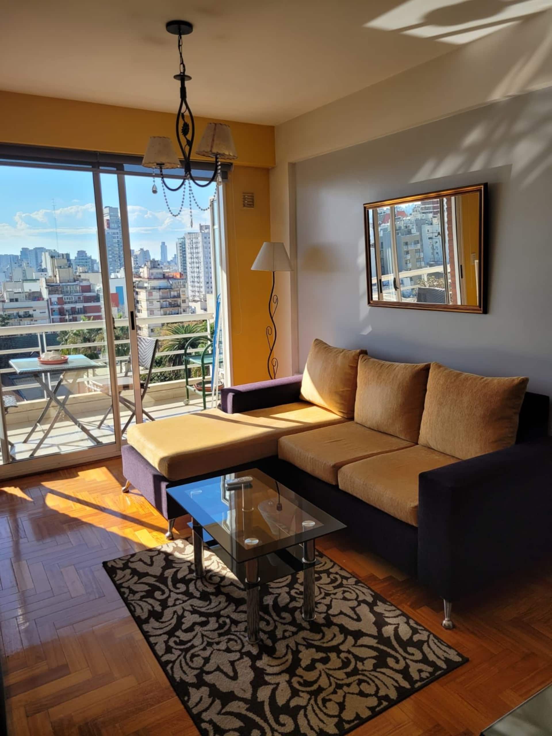 Two-bedroom apartment in Almagro
