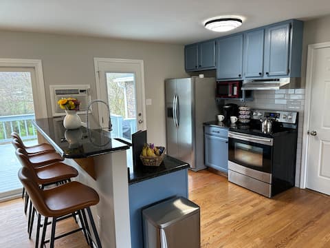 Hotel Happy Valley! <5miles to Stadium!