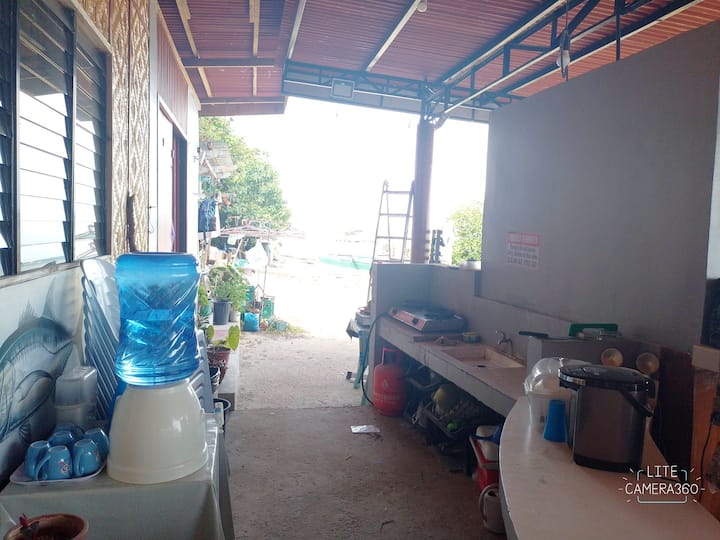 Oslob Anglers Affordable Amakan Fan Room - Oslob