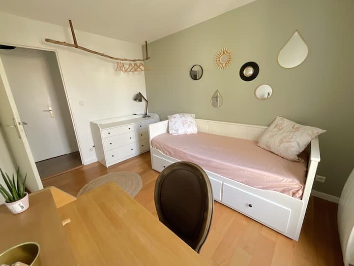 Მეორე საძინებელი, სხვა ხედი