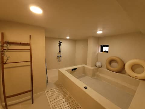 Restchaein Island Lake (Namhae Private Accommodation | Namhae Kids Pension | Jacuzzi Accommodation)
