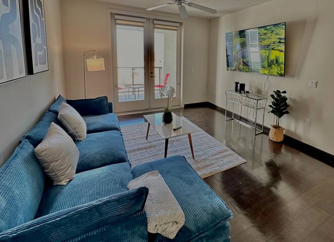 Luxe View | Hollywood | Parking, Pool &Gym